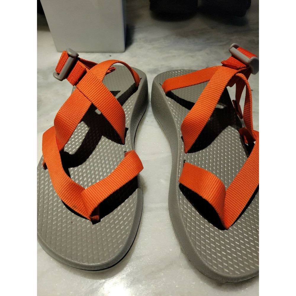 Chacos womens 8